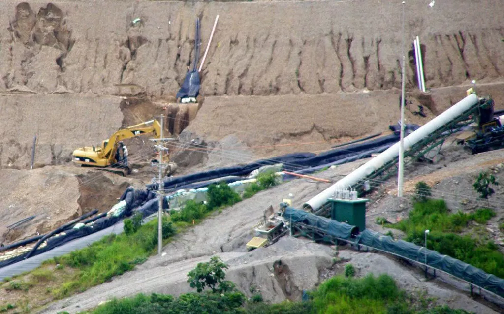 environmental-impacts-of-gold-mining-earthworks