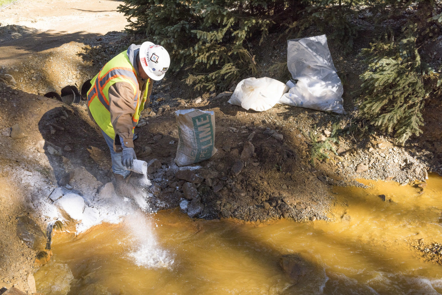 copper-sulfide-mining-earthworks